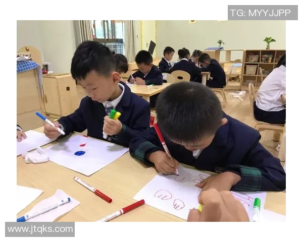 从草地到绿茵场足球明星与母亲的温情岁月与奋斗历程